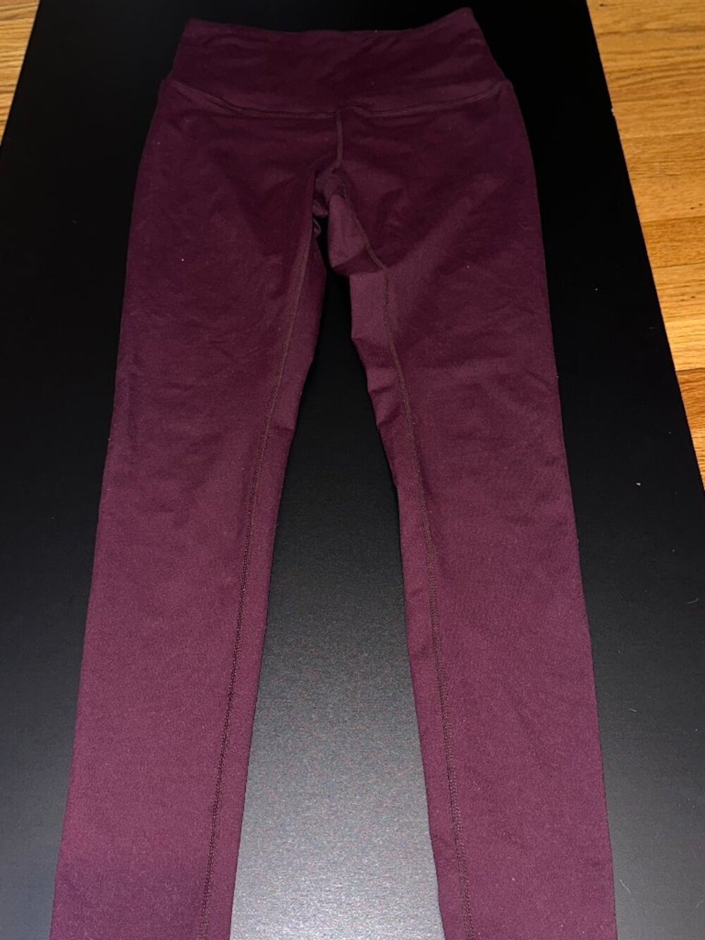 Size Small Athletic Leggings in Maroon